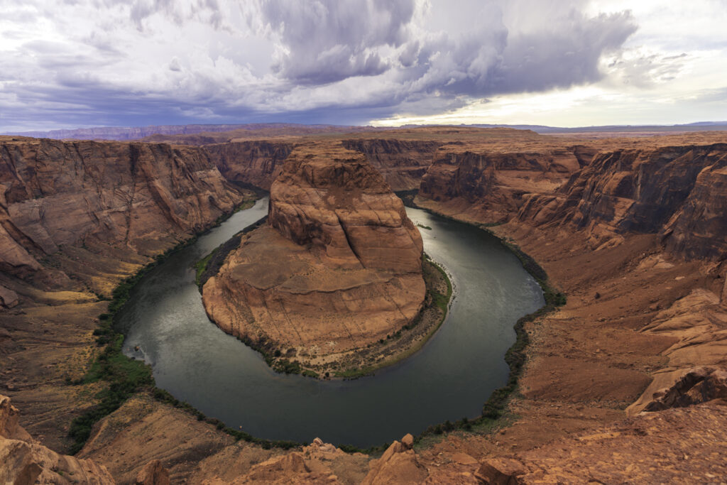 Page – Horse Shoe Band